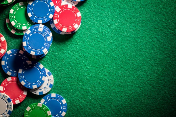 138 slot platform showing live dealer table, sportsbook, and slot games on mobile and desktop